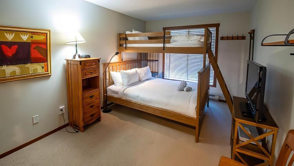 Snow Creek Lodge By Fernie Lodging Co Ngoại thất bức ảnh